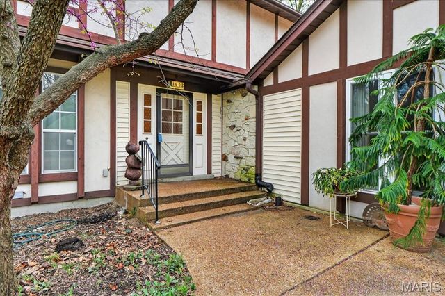 1692 Carman Road, Manchester, MO 63021