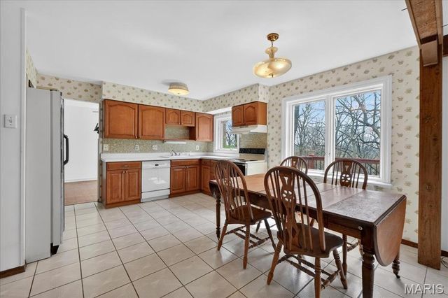 1692 Carman Road, Manchester, MO 63021