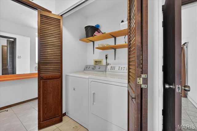 1692 Carman Road, Manchester, MO 63021