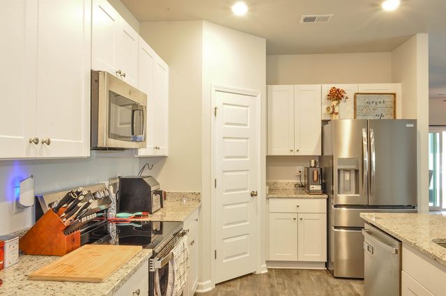 272 Warner Crossing Way, Loris, SC 29569
