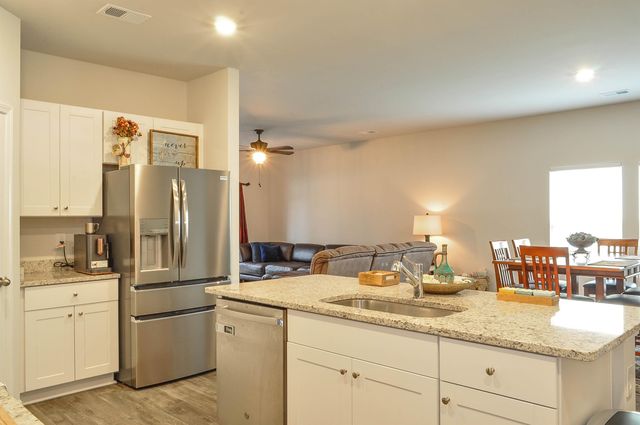 272 Warner Crossing Way, Loris, SC 29569