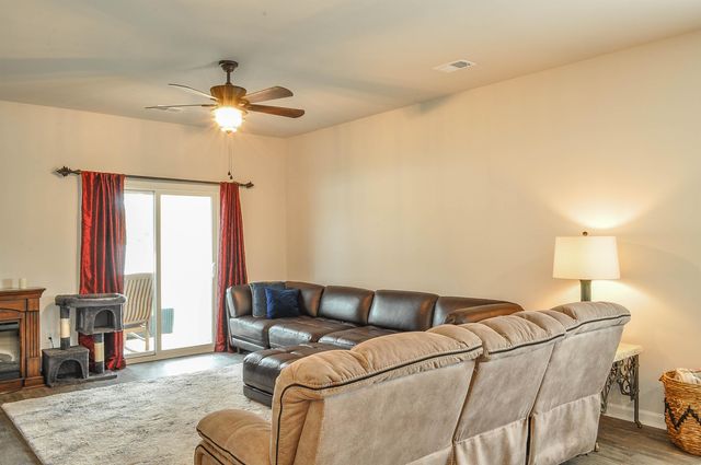 272 Warner Crossing Way, Loris, SC 29569