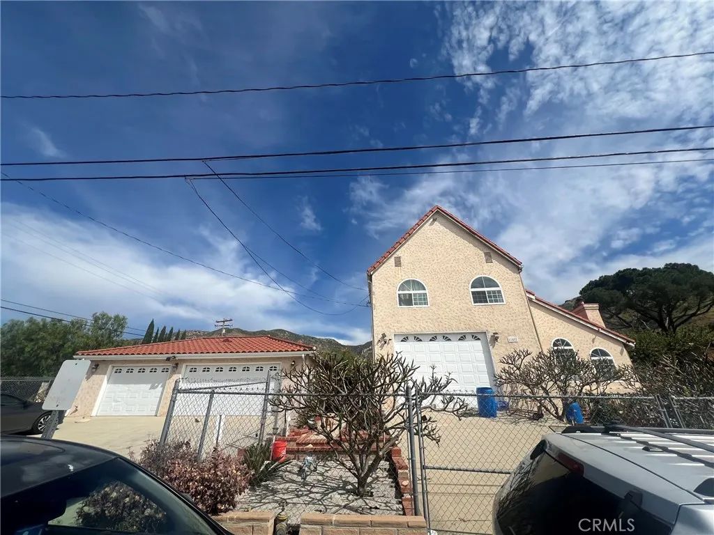 11027 Gaston, Sylmar, CA 91342