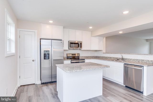 85 MOSES DR, Martinsburg, WV 25405