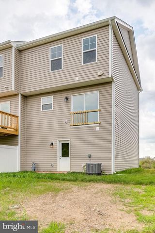85 MOSES DR, Martinsburg, WV 25405