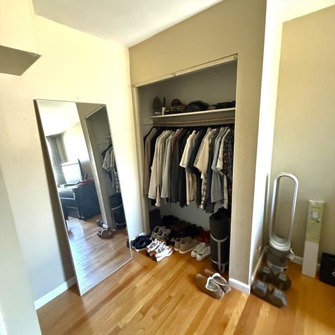 518 East 3rd 1, Boston, MA 02127