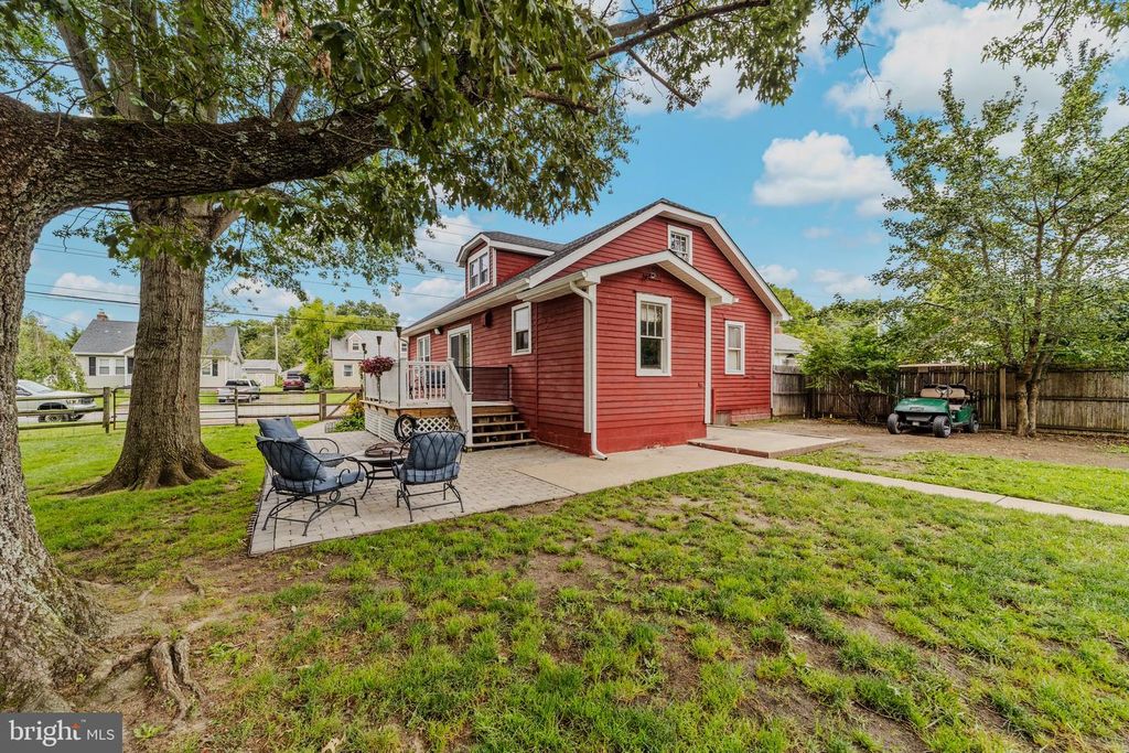 24 LAKE AVE, Quinton, NJ 08072
