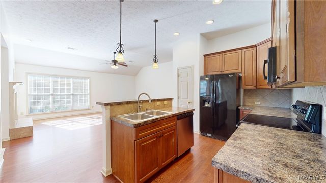 3637 CLAIBORNE Circle, Montgomery, AL 36116