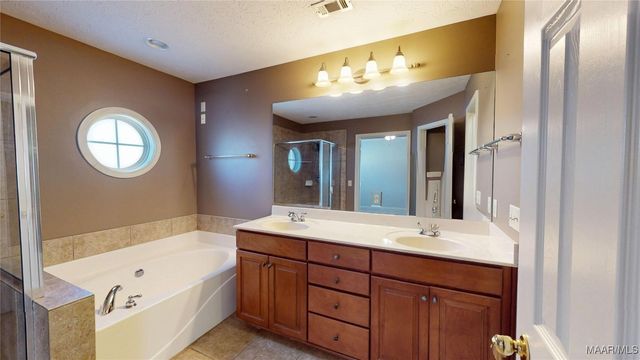 3637 CLAIBORNE Circle, Montgomery, AL 36116