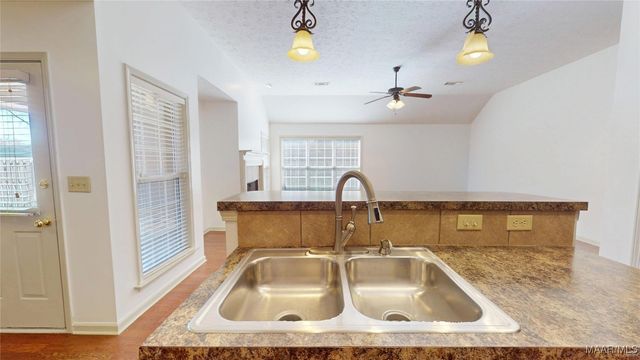 3637 CLAIBORNE Circle, Montgomery, AL 36116