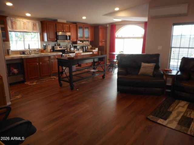 22129 W DIXILETA Drive, Wittmann, AZ 85361