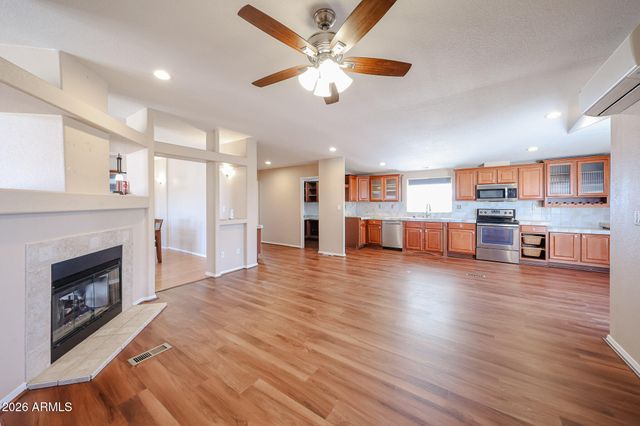 22129 W DIXILETA Drive, Wittmann, AZ 85361