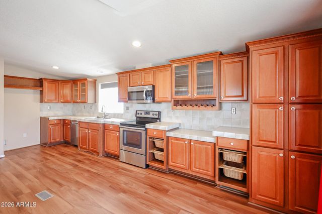 22129 W DIXILETA Drive, Wittmann, AZ 85361
