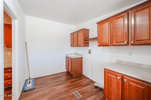 22129 W DIXILETA Drive, Wittmann, AZ 85361