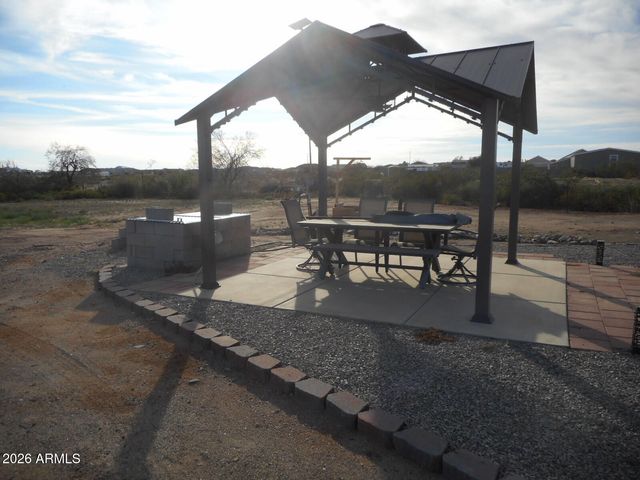 22129 W DIXILETA Drive, Wittmann, AZ 85361