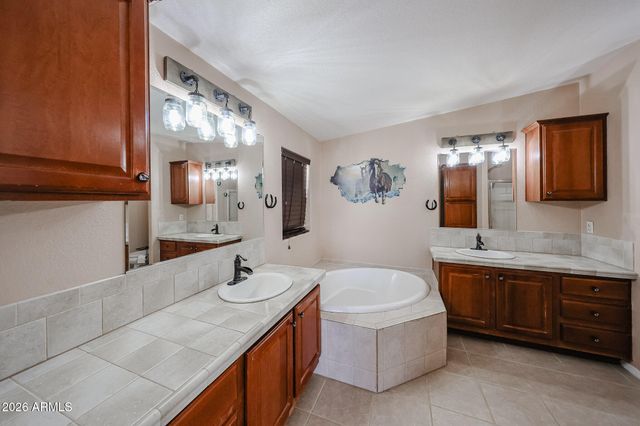 22129 W DIXILETA Drive, Wittmann, AZ 85361