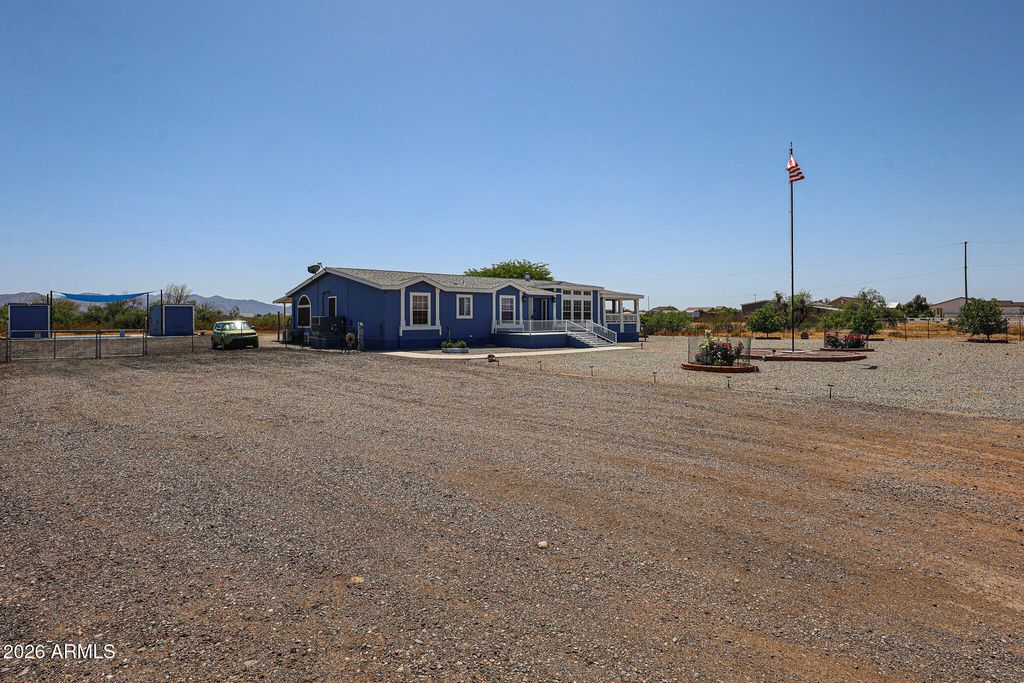 22129 W DIXILETA Drive, Wittmann, AZ 85361 — photo 4