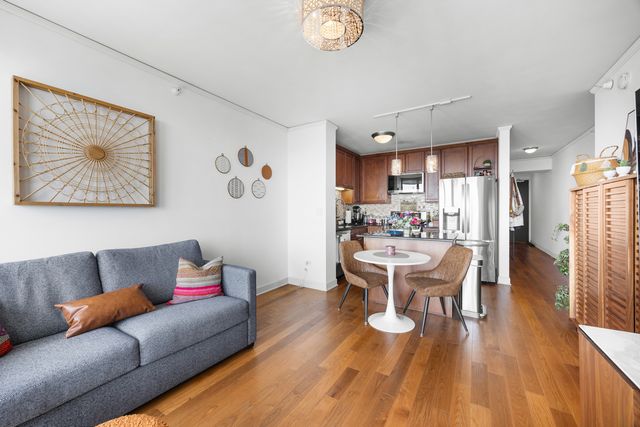 225 N Columbus Drive 7609, Chicago, IL 60601