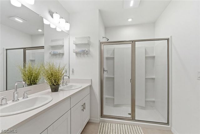 2714 SW 3rd LN, Cape Coral, FL 33991