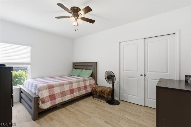 2714 SW 3rd LN, Cape Coral, FL 33991