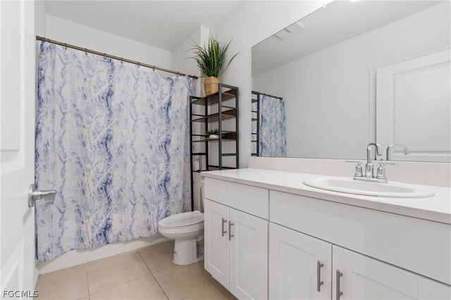 2714 SW 3rd LN, Cape Coral, FL 33991