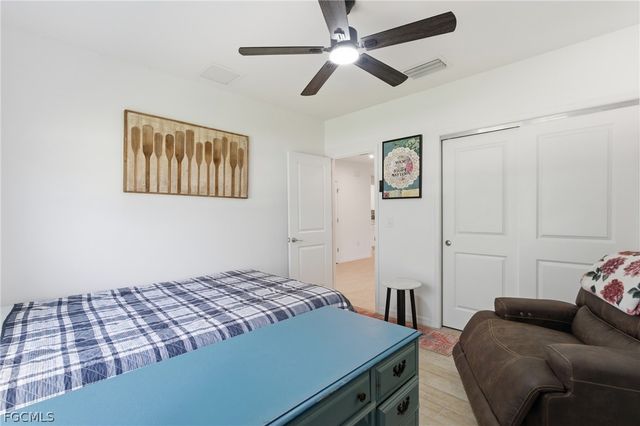 2714 SW 3rd LN, Cape Coral, FL 33991