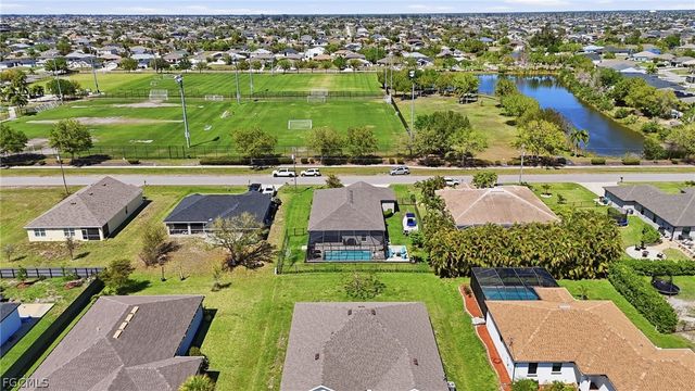 2714 SW 3rd LN, Cape Coral, FL 33991