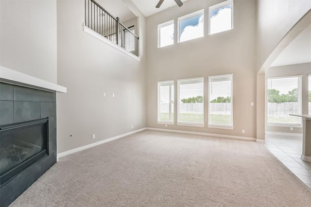 13915 Foyt Drive, Mont Belvieu, TX 77523