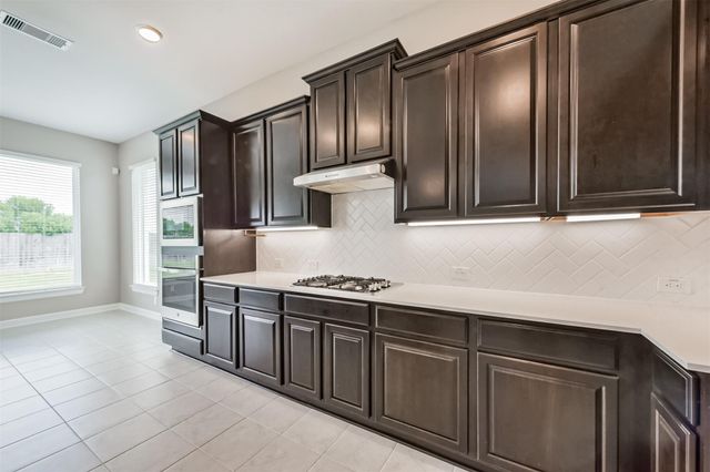 13915 Foyt Drive, Mont Belvieu, TX 77523