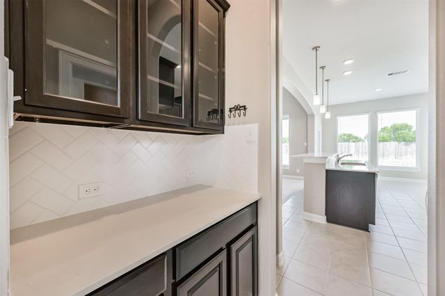 13915 Foyt Drive, Mont Belvieu, TX 77523