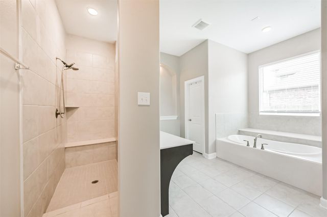 13915 Foyt Drive, Mont Belvieu, TX 77523