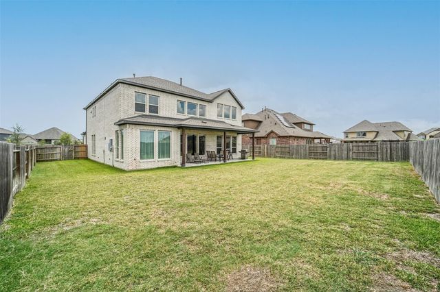 13915 Foyt Drive, Mont Belvieu, TX 77523