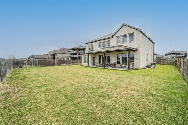 13915 Foyt Drive, Mont Belvieu, TX 77523