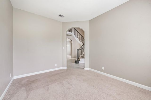 13915 Foyt Drive, Mont Belvieu, TX 77523