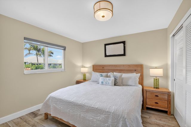 8416 Pine Tree Lane, West Palm Beach, FL 33406