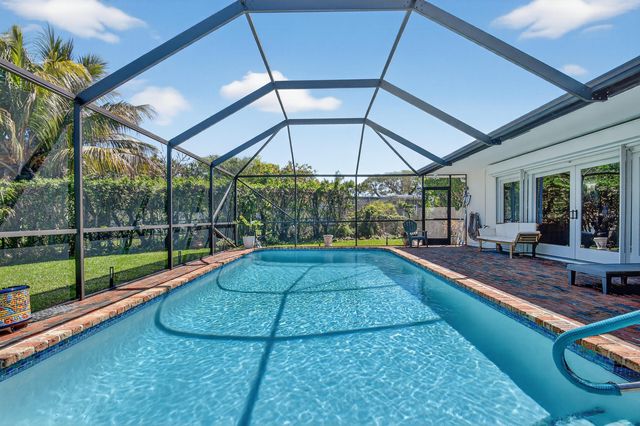 8416 Pine Tree Lane, West Palm Beach, FL 33406