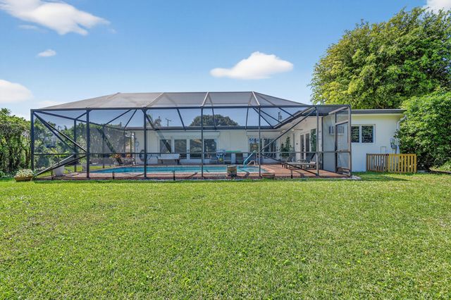 8416 Pine Tree Lane, West Palm Beach, FL 33406