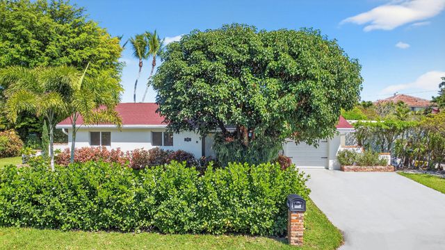 8416 Pine Tree Lane, West Palm Beach, FL 33406