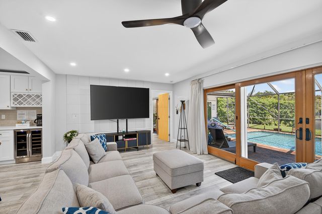 8416 Pine Tree Lane, West Palm Beach, FL 33406