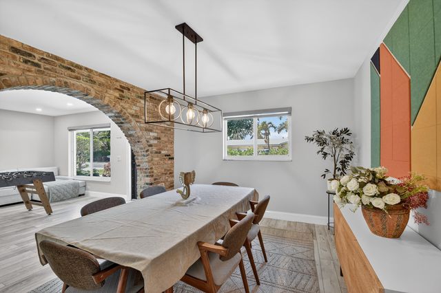 8416 Pine Tree Lane, West Palm Beach, FL 33406