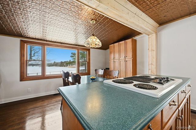 63 Lakeside Trail, Ridge, NY 11961