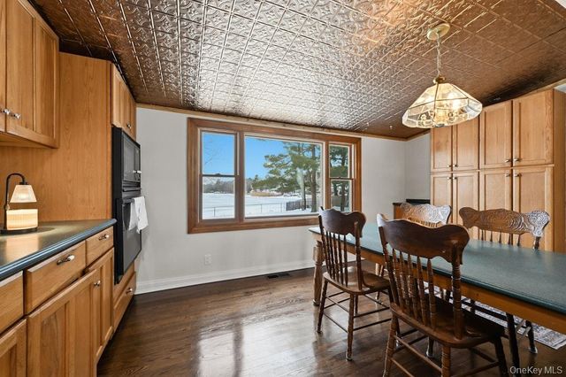 63 Lakeside Trail, Ridge, NY 11961