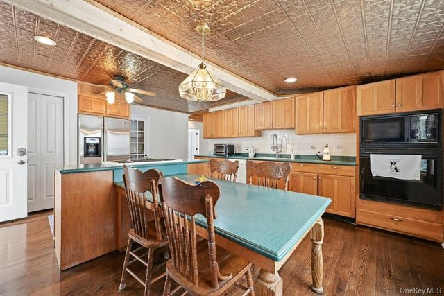 63 Lakeside Trail, Ridge, NY 11961