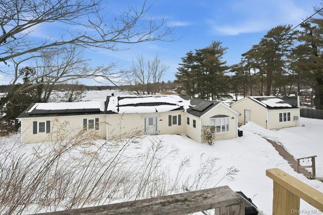 63 Lakeside Trail, Ridge, NY 11961