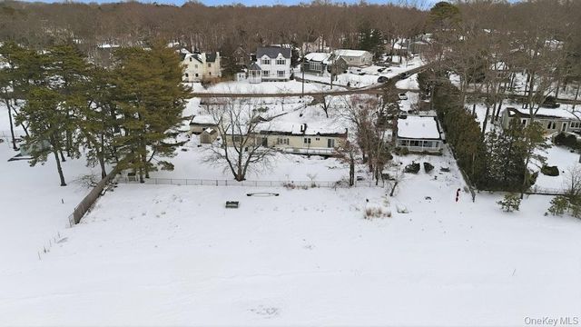 63 Lakeside Trail, Ridge, NY 11961