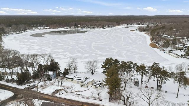 63 Lakeside Trail, Ridge, NY 11961