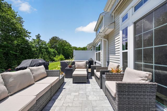 104 Ari Lane, Center Moriches, NY 11934