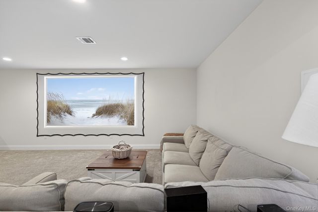 104 Ari Lane, Center Moriches, NY 11934