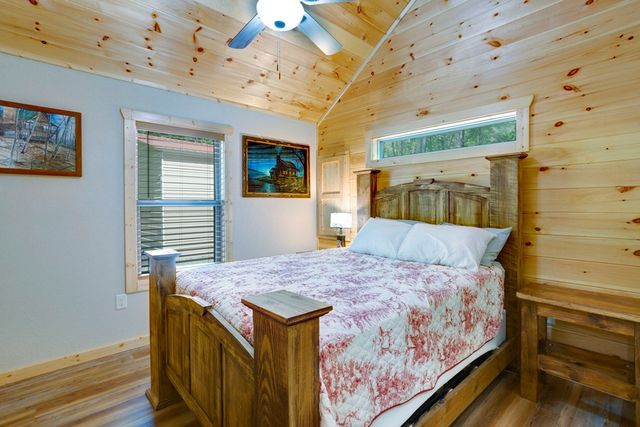 570 Hawthorne Lane, Murphy, NC 28906