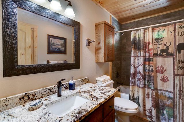 570 Hawthorne Lane, Murphy, NC 28906